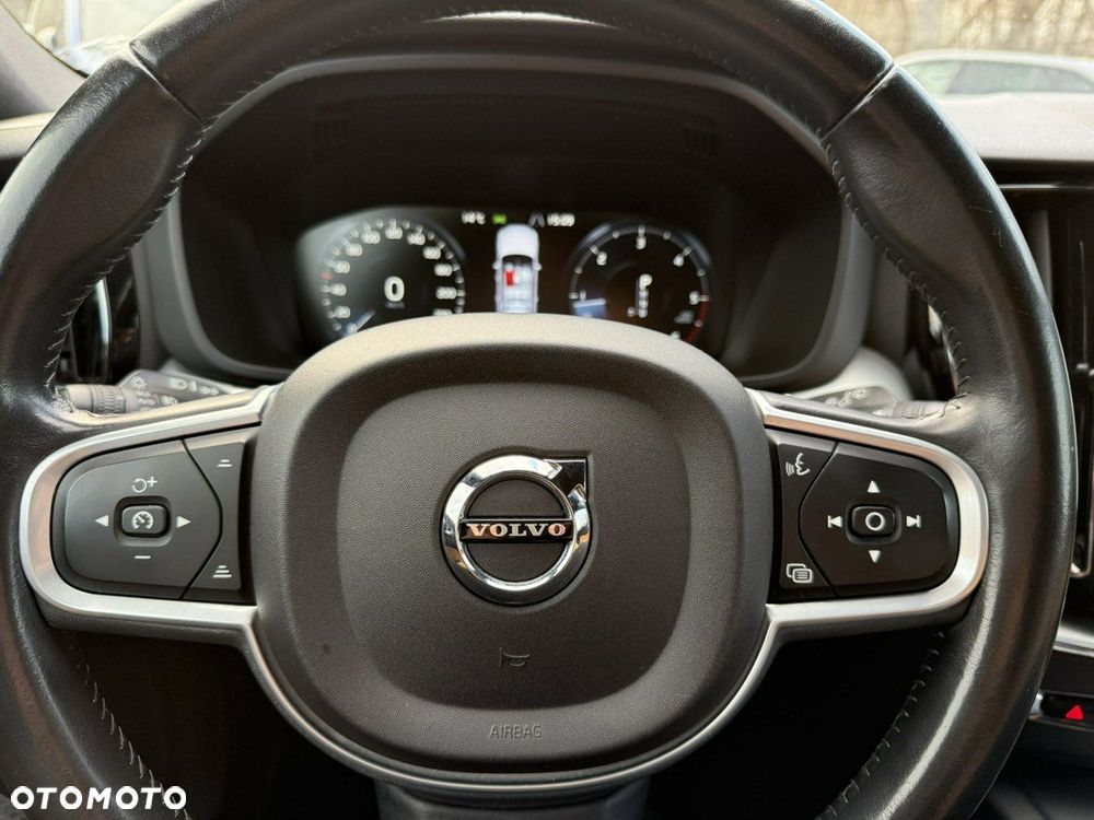 Volvo XC 60 D4 AWD Momentum - 30