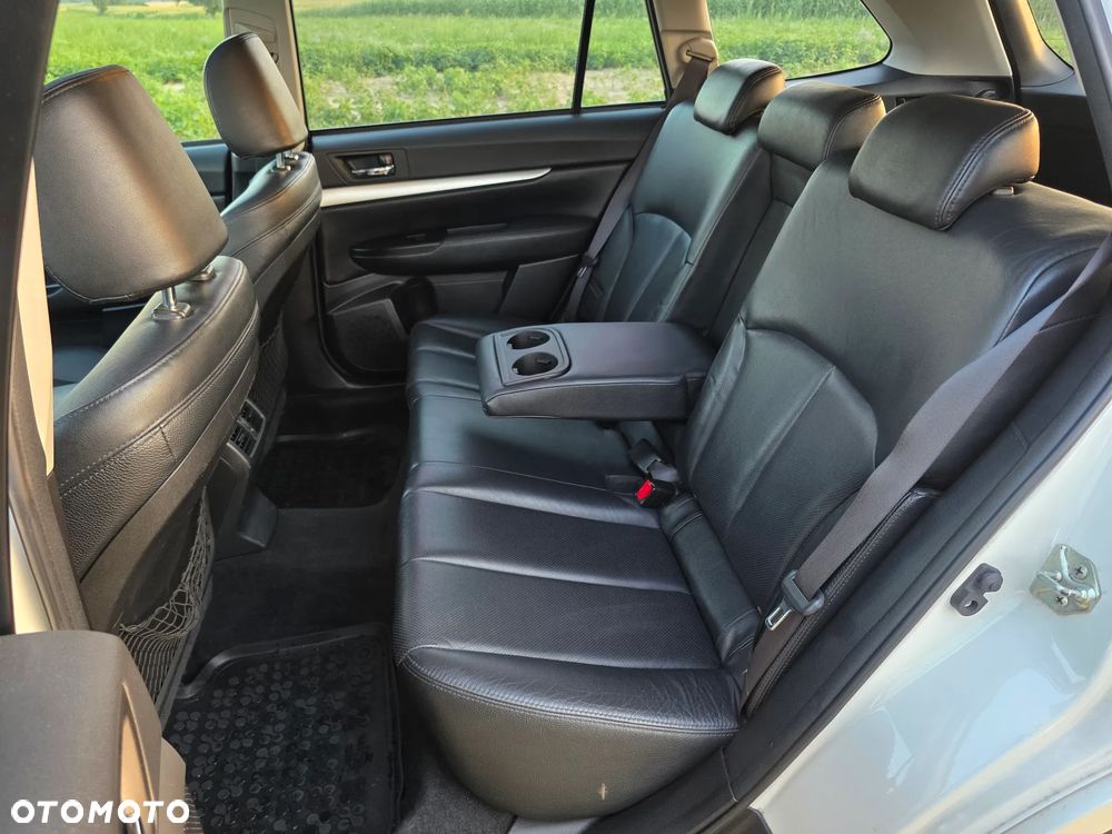 Subaru Outback - 15