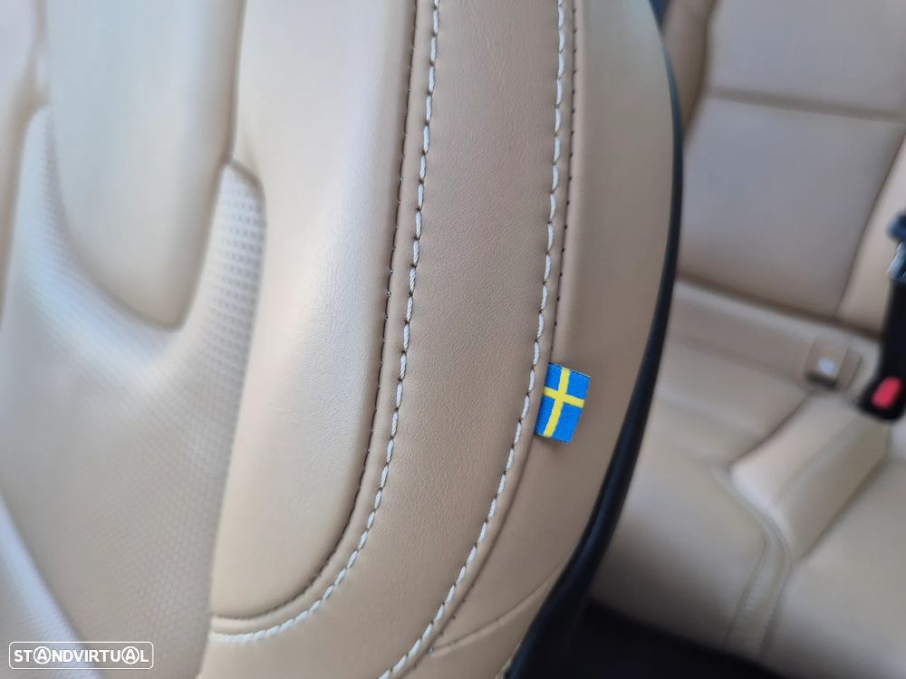 Volvo XC 60 2.0 T8 PHEV Inscription AWD - 50