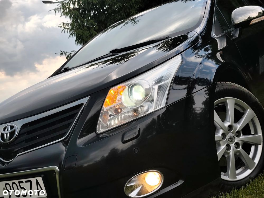 Toyota Avensis 2.2 D-4D Sol - 1