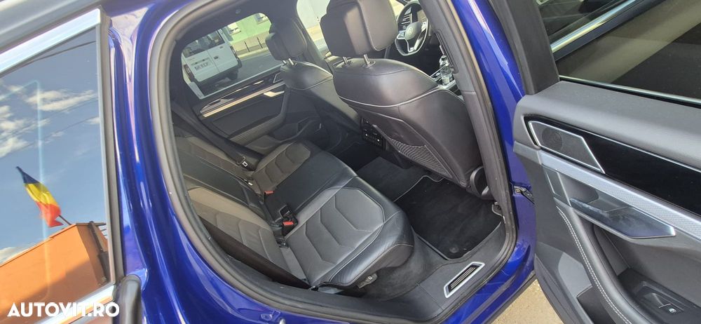 Volkswagen Touareg - 12