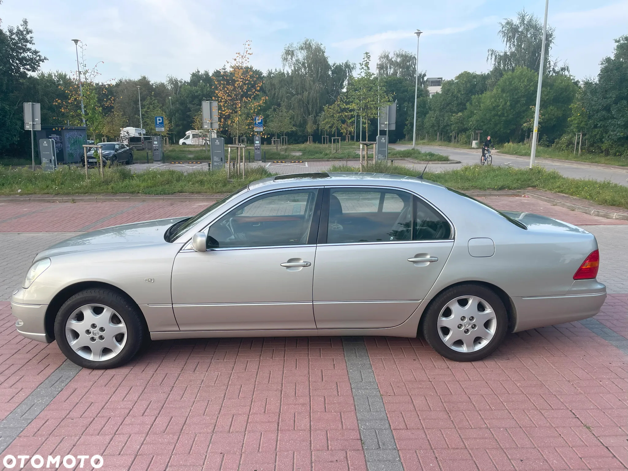 Lexus LS - 6
