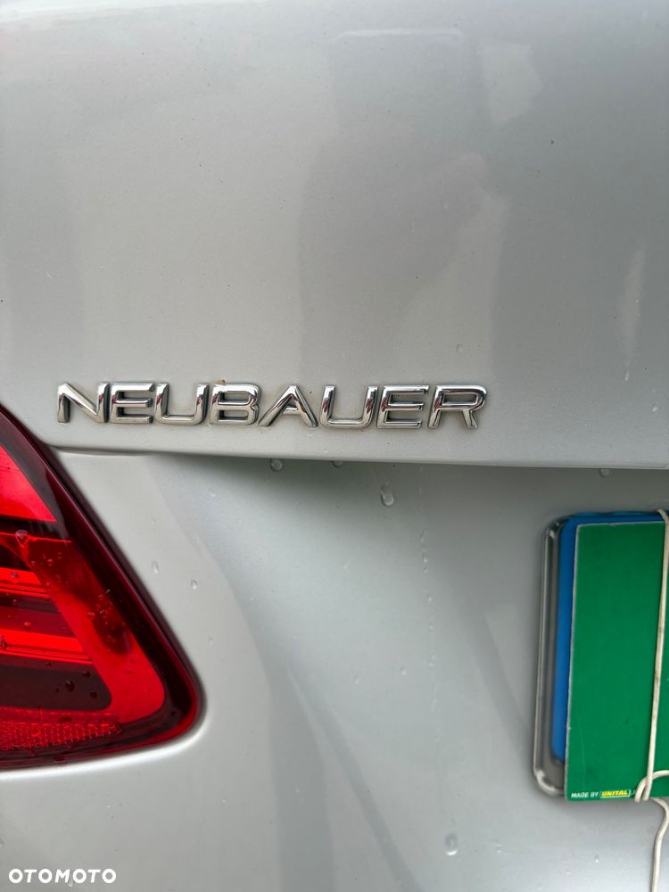 BMW Seria 2 218d - 24