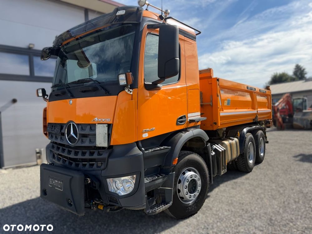 Mercedes-Benz Arocs