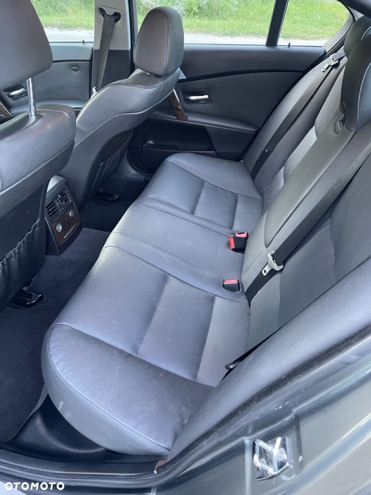 BMW Seria 5 - 16