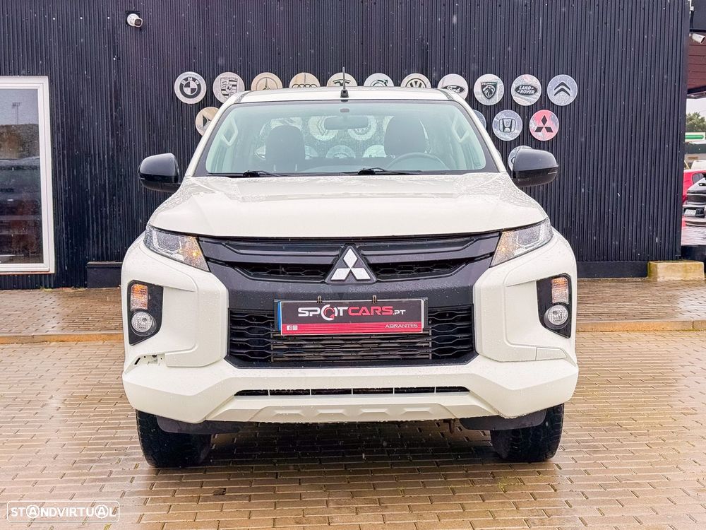 Mitsubishi L200 2.3 DI-D CD Invite 4WD - 2