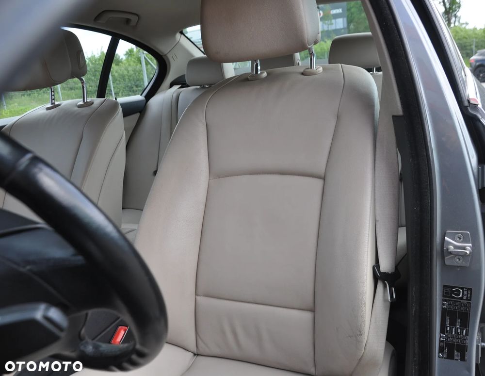 BMW Seria 5 520d Luxury Line - 28