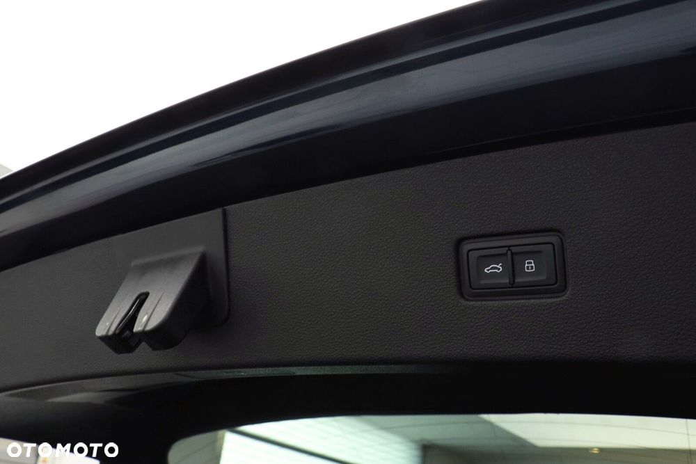 Audi Q8 55 TFSI mHEV Quattro Tiptronic - 8