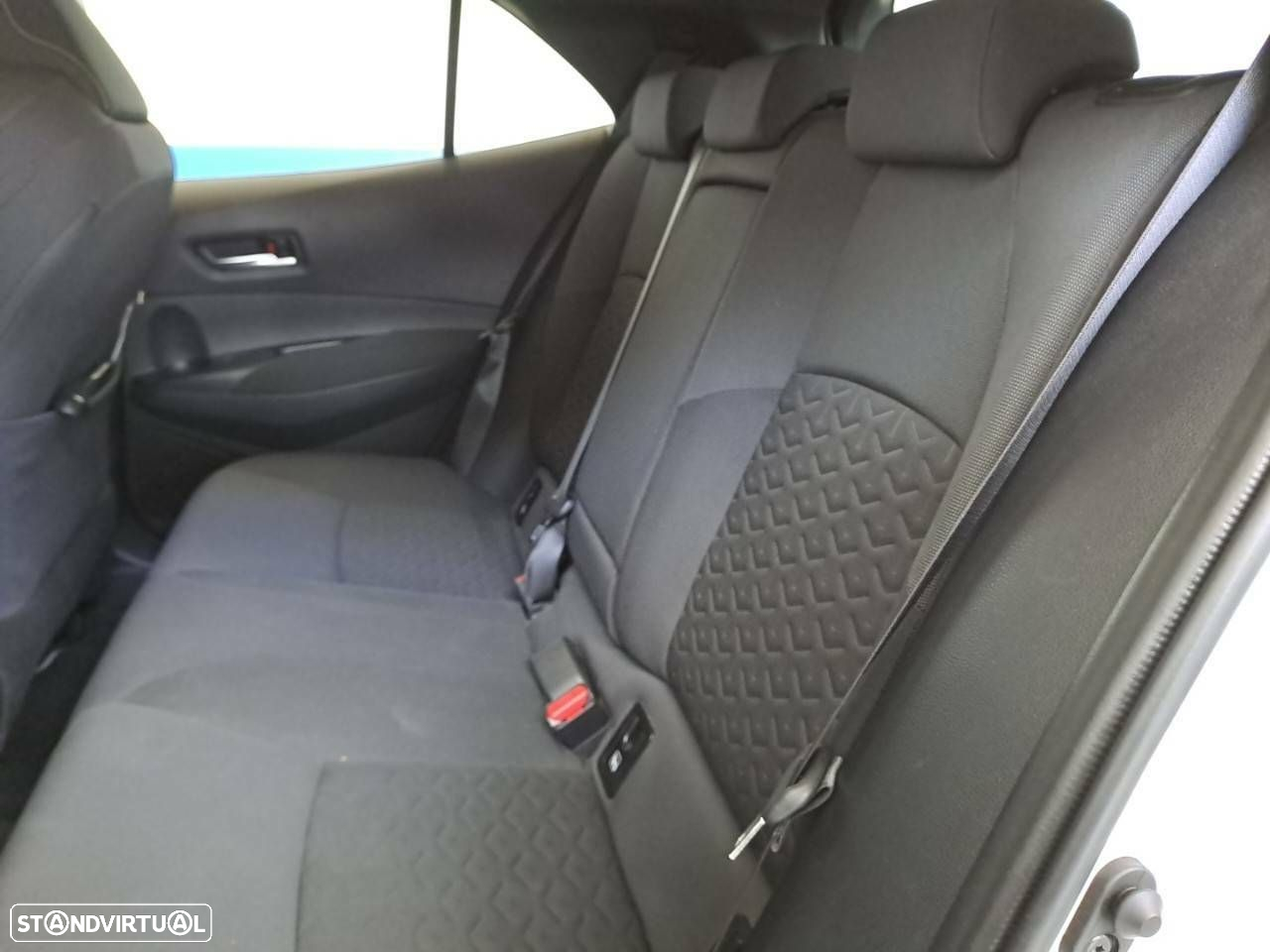 Toyota Corolla 1.8 Hybrid Comfort - 10