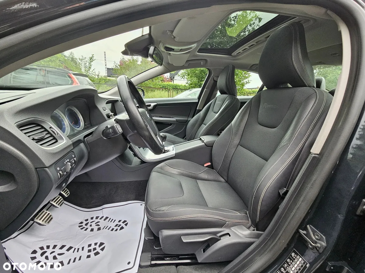 Volvo S60 D3 R-Design - 14