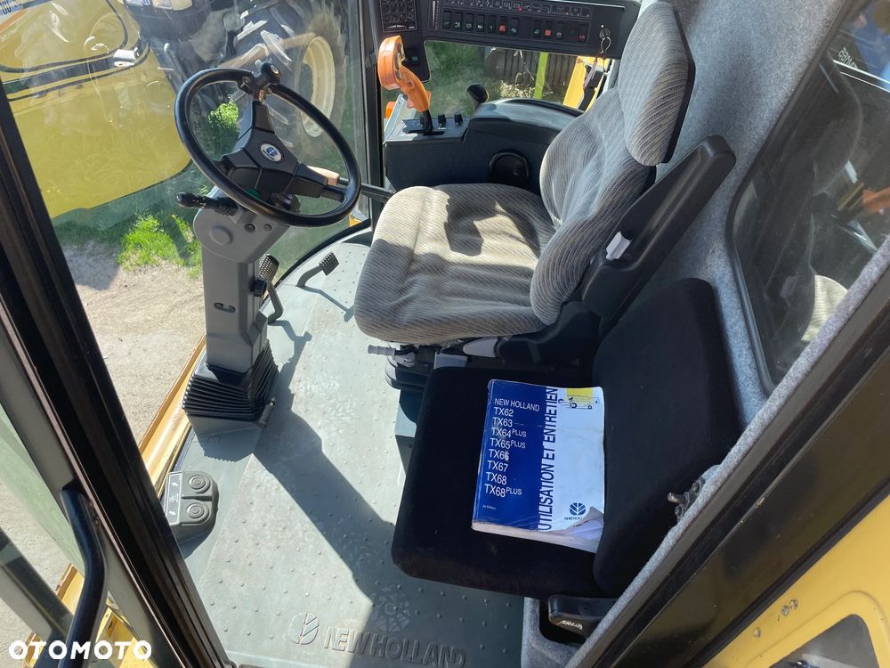 New Holland TX 68 Plus - 18