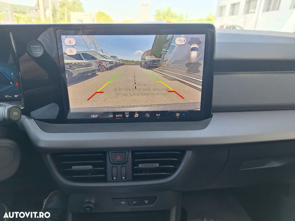 Ford Transit Courier - 7