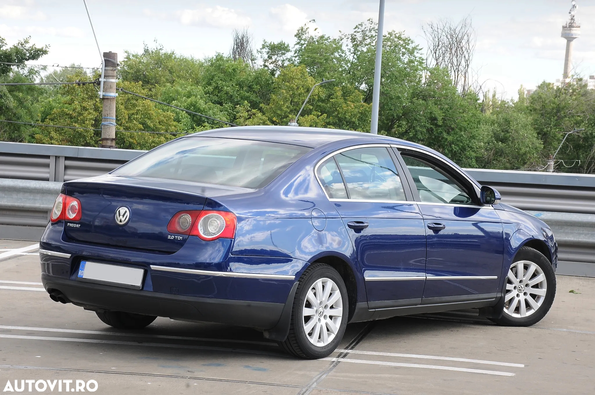 Volkswagen Passat - 3
