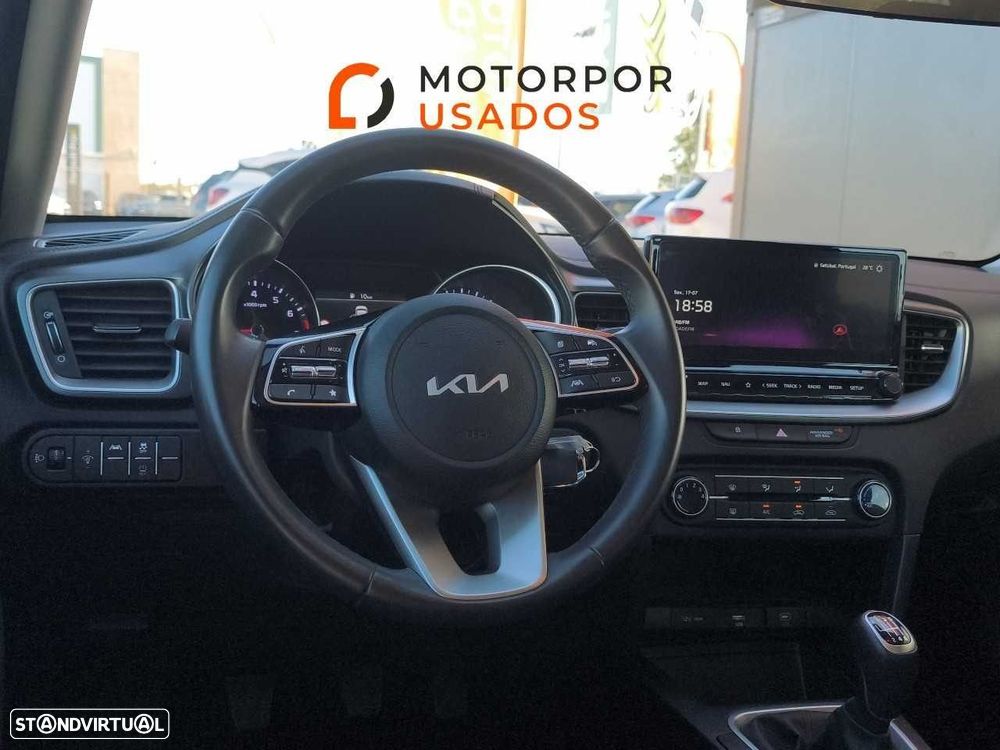 Kia XCeed 1.0 T-GDi Dynamic — fotografia 12