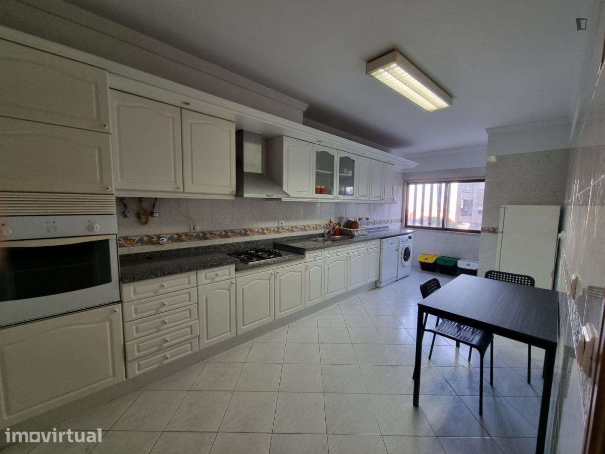 Quarto - localizado em Lisbon - Grande imagem: 3/7