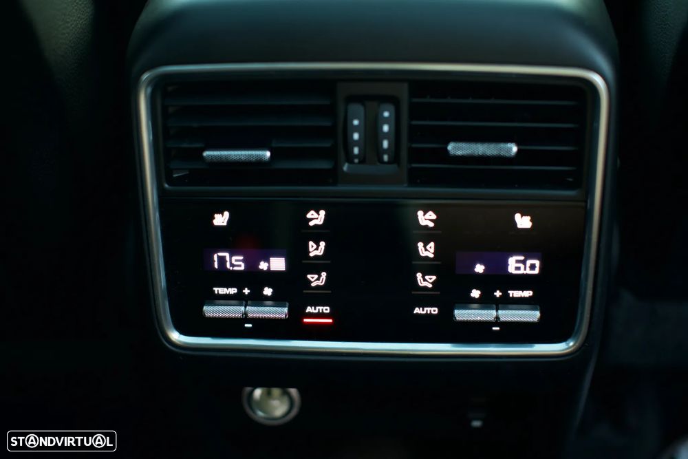 Porsche Cayenne Coupé E-Hybrid - 27