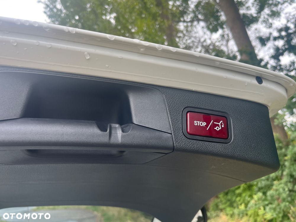 Mercedes-Benz Klasa C 200 d T 7G-TRONIC Avantgarde - 23