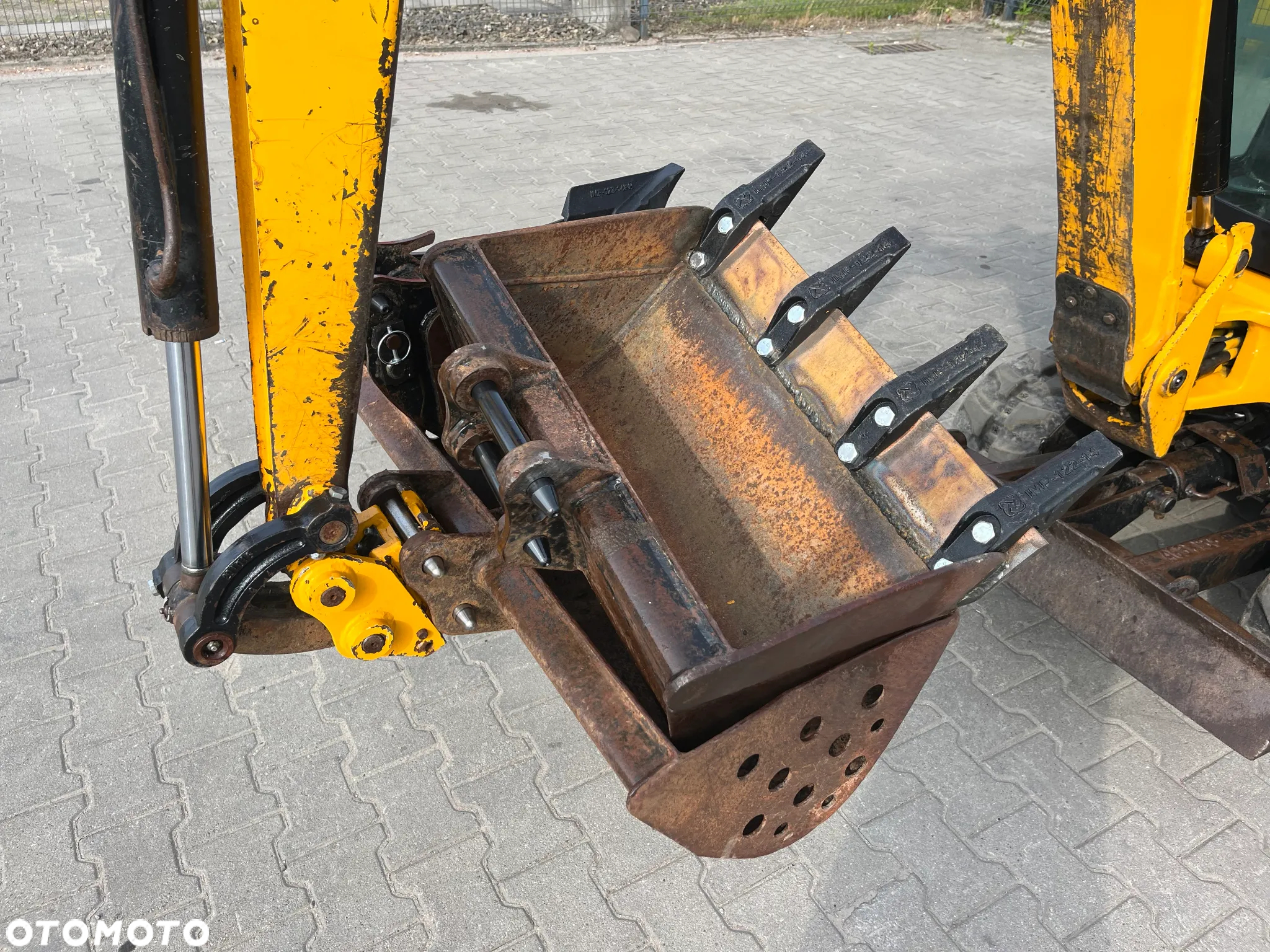 JCB 8016 CTS - 12