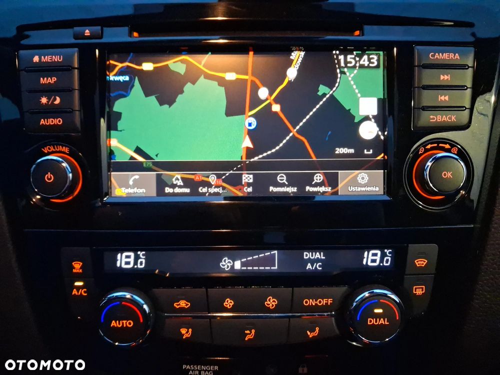 Nissan Qashqai 1.3 DIG-T N-Connecta DCT - 20