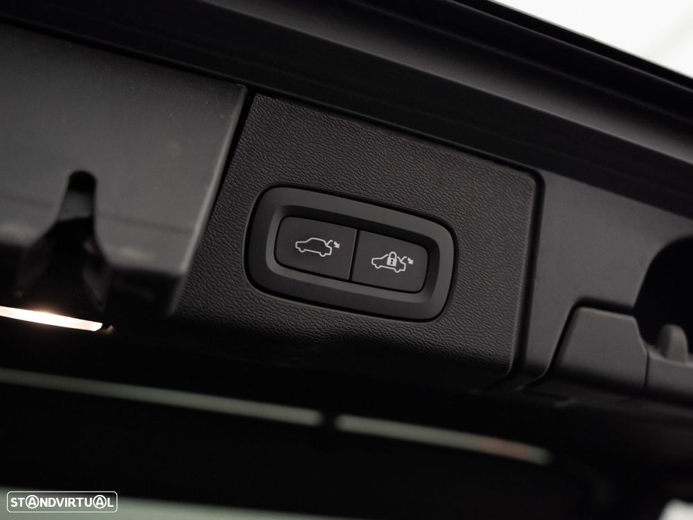 Volvo XC 60 2.0 T8 PHEV Ultimate Bright AWD - 13