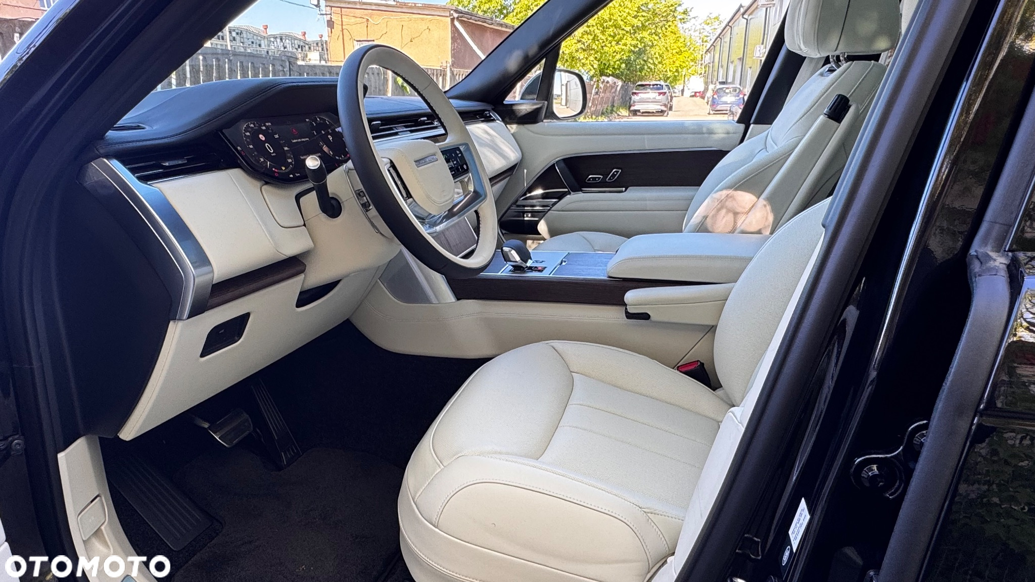 Land Rover Range Rover 4.4 V8 P535 Autobiography - 12
