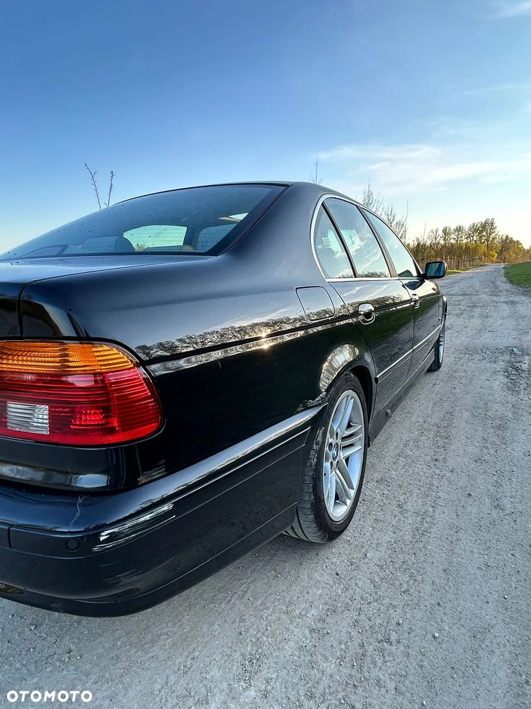 BMW Seria 5 525i - 11