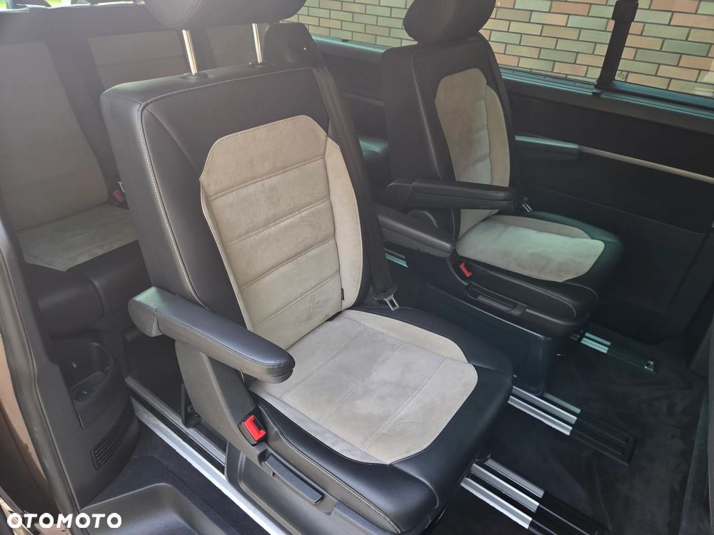 Volkswagen Multivan - 23