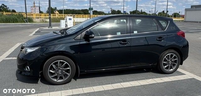 Toyota Auris 1.6 Premium + - 29