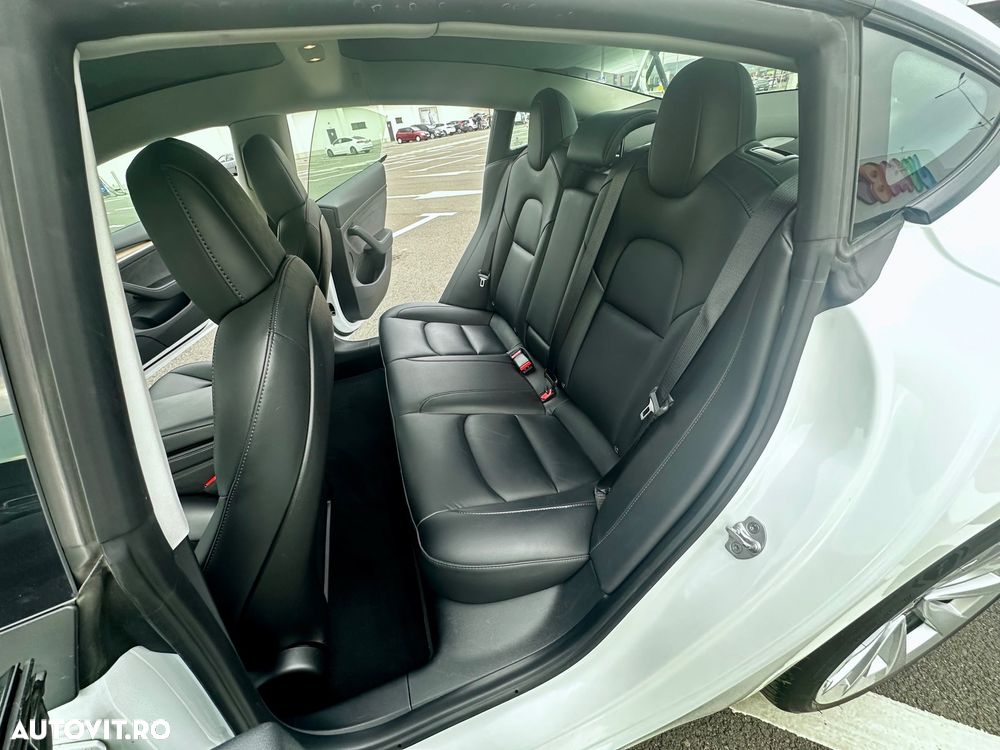 Tesla Model 3 RWD - 11