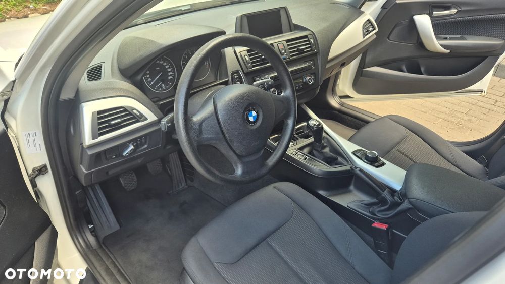 BMW Seria 1 116i - 16
