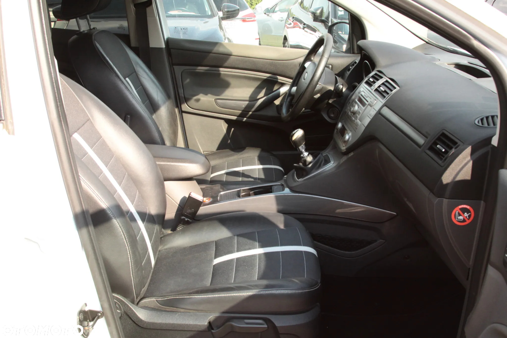 Ford Kuga 2.0 TDCi Titanium - 15