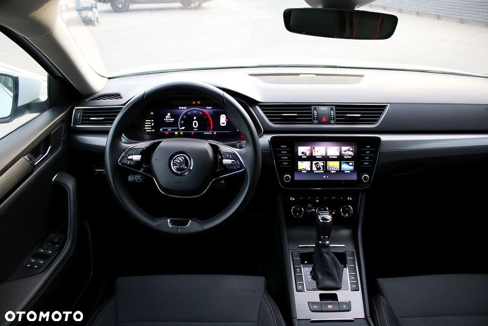 Skoda Superb 2.0 TDI SCR Style DSG - 31