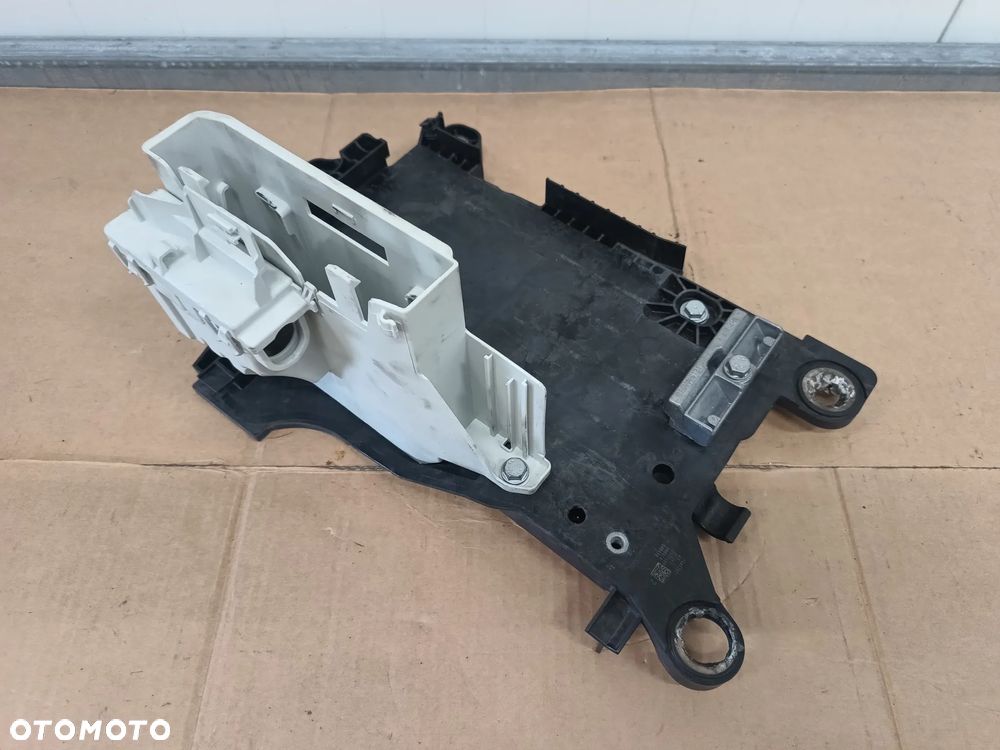 MINI F55 F56 Obudowa podstawa akumulatora 7641797 / 73117737 - 4