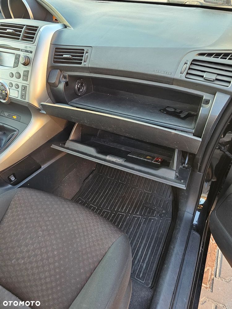 Toyota Verso 2.0 D-4D 2010 7os - 3