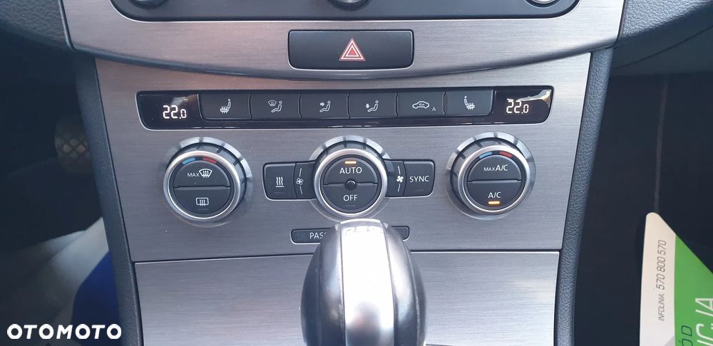 Volkswagen Passat Variant 2.0 TDI DSG BlueMotion Technology Exclusive - 35