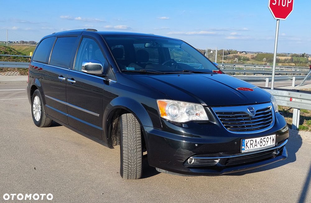 Lancia Voyager 3.6 Platinum - 6