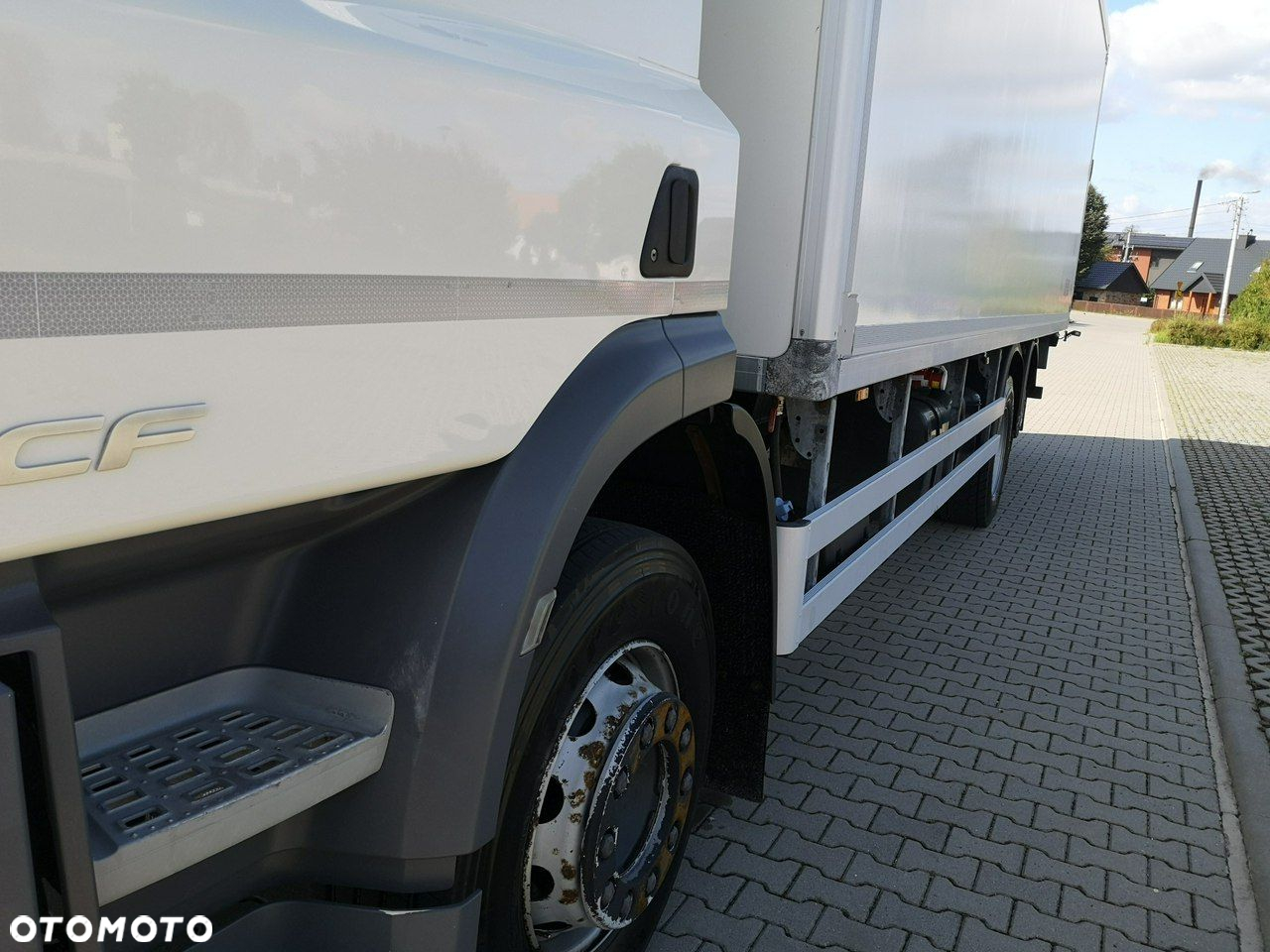 DAF CF 370 Chłodnia 3 Osiowa Winda Manual Niski Przebieg! - 8