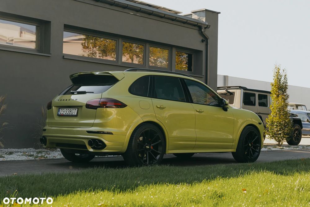 Porsche Cayenne GTS - 8