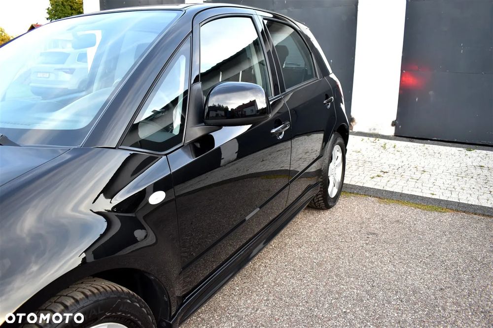 Suzuki Sx4 2010 photo 4