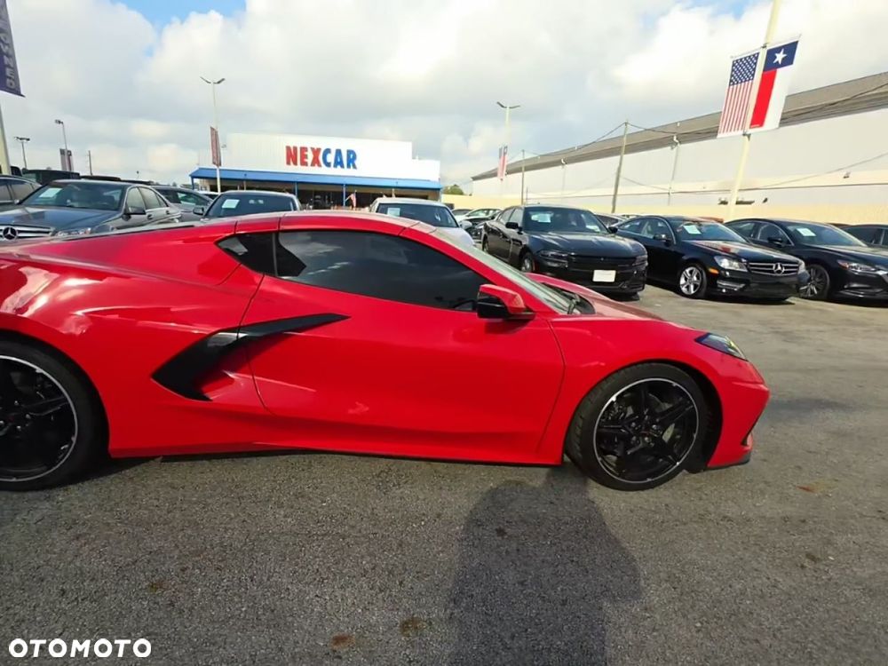 Chevrolet Corvette - 3