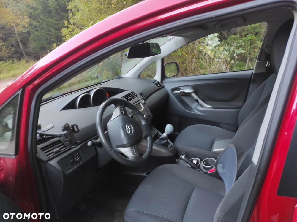 Toyota Verso - 4
