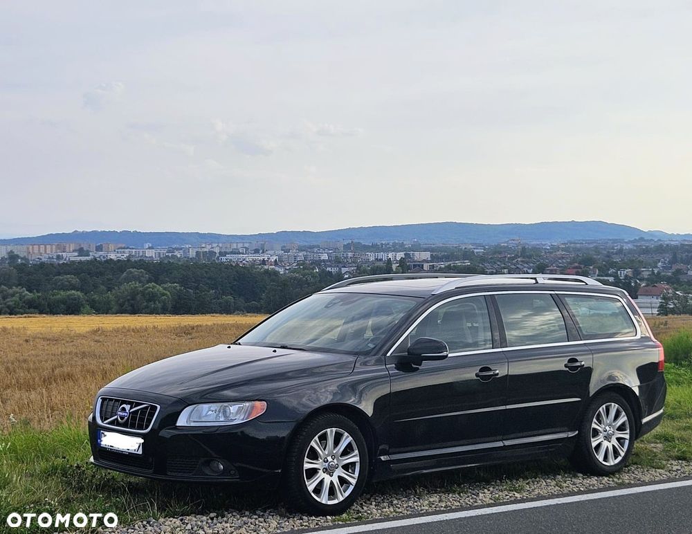 Volvo V70 D2 Summum - 2