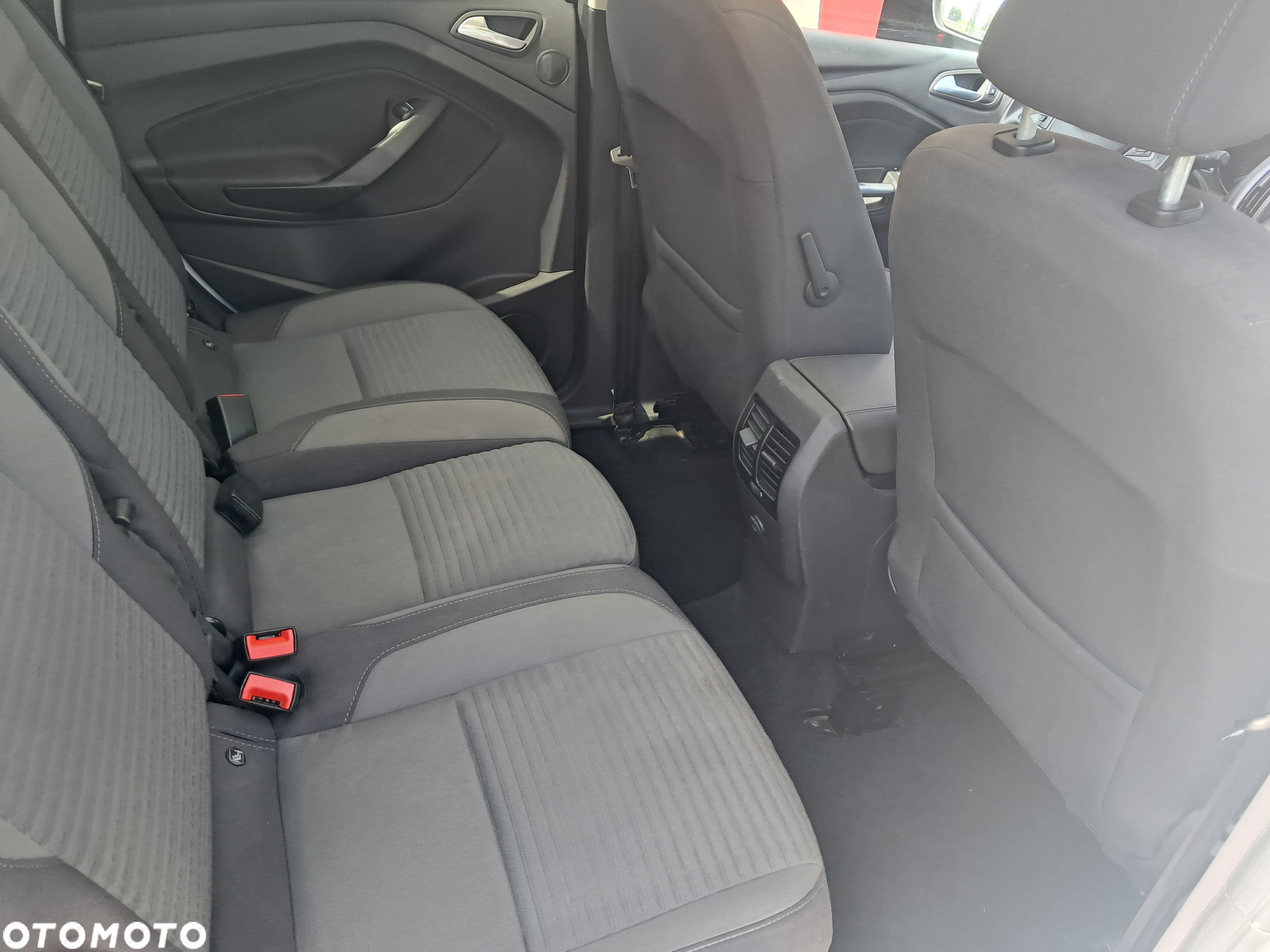 Ford C-MAX 1.5 TDCi Start-Stop-System Titanium - 8