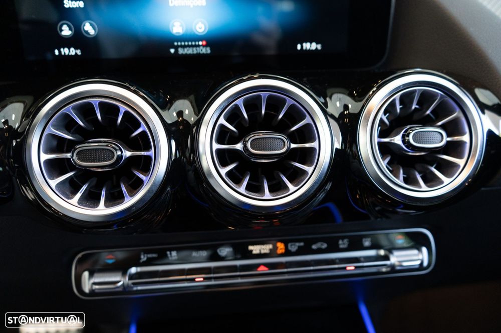 Mercedes-Benz GLA 250 e 8G-DCT AMG Line - 14