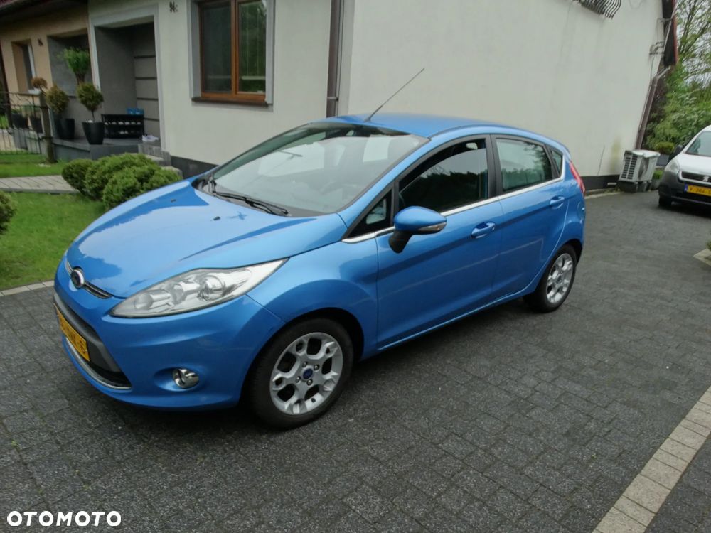 Ford Fiesta - 2