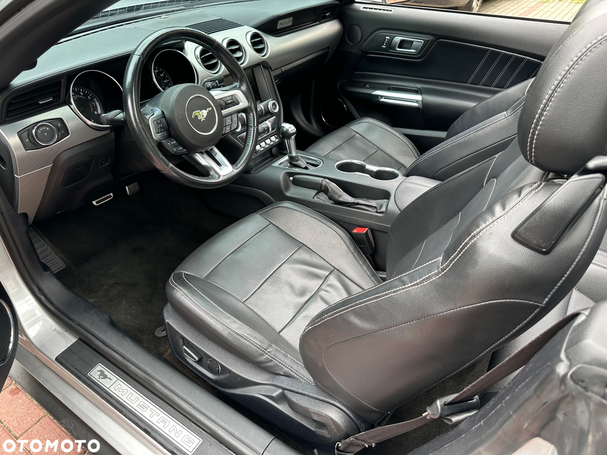 Ford Mustang 2.3 EcoBoost - 13