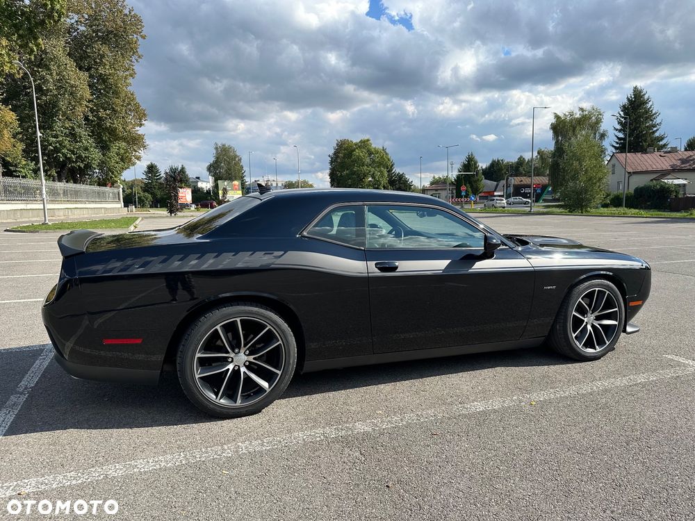 Dodge Challenger 5.7 R/T - 12