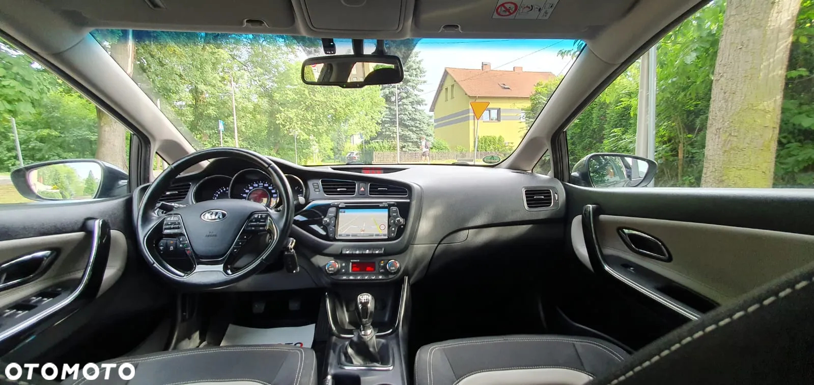 Kia Ceed 1.6 GDI SW ISG Spirit - 9