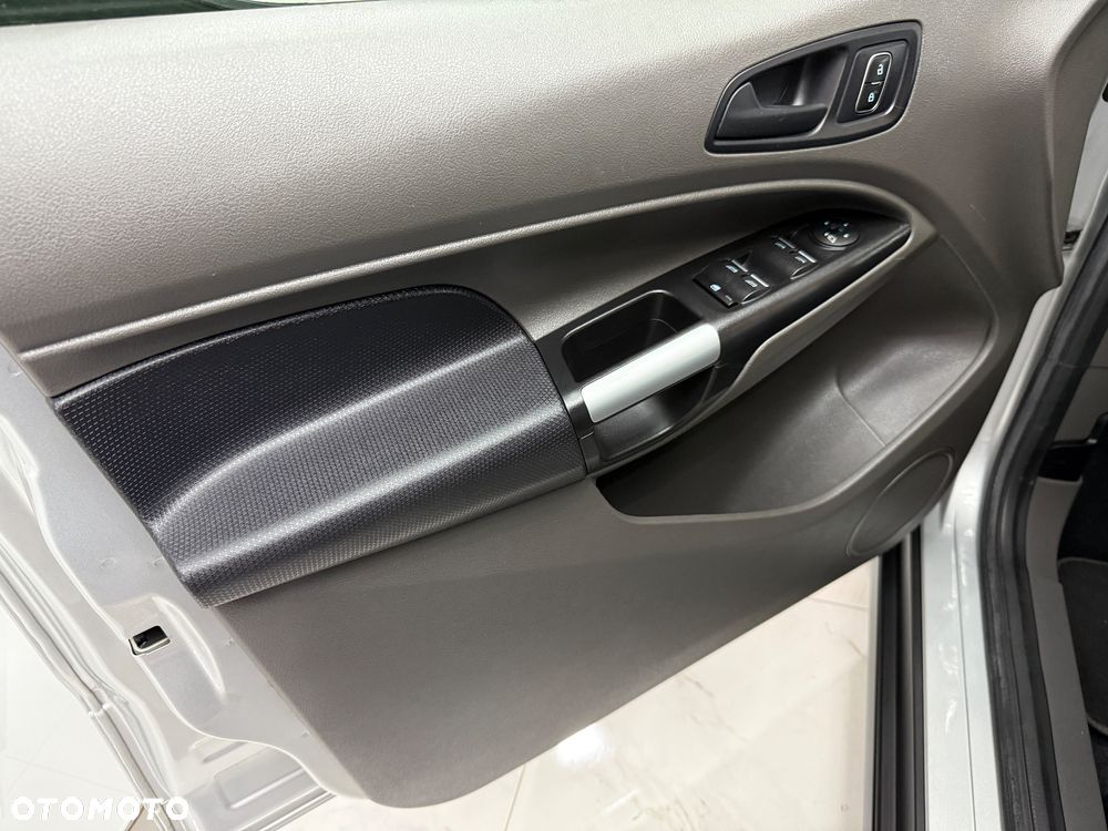 Ford Transit Connect 240 L2 Autm Trend - 12
