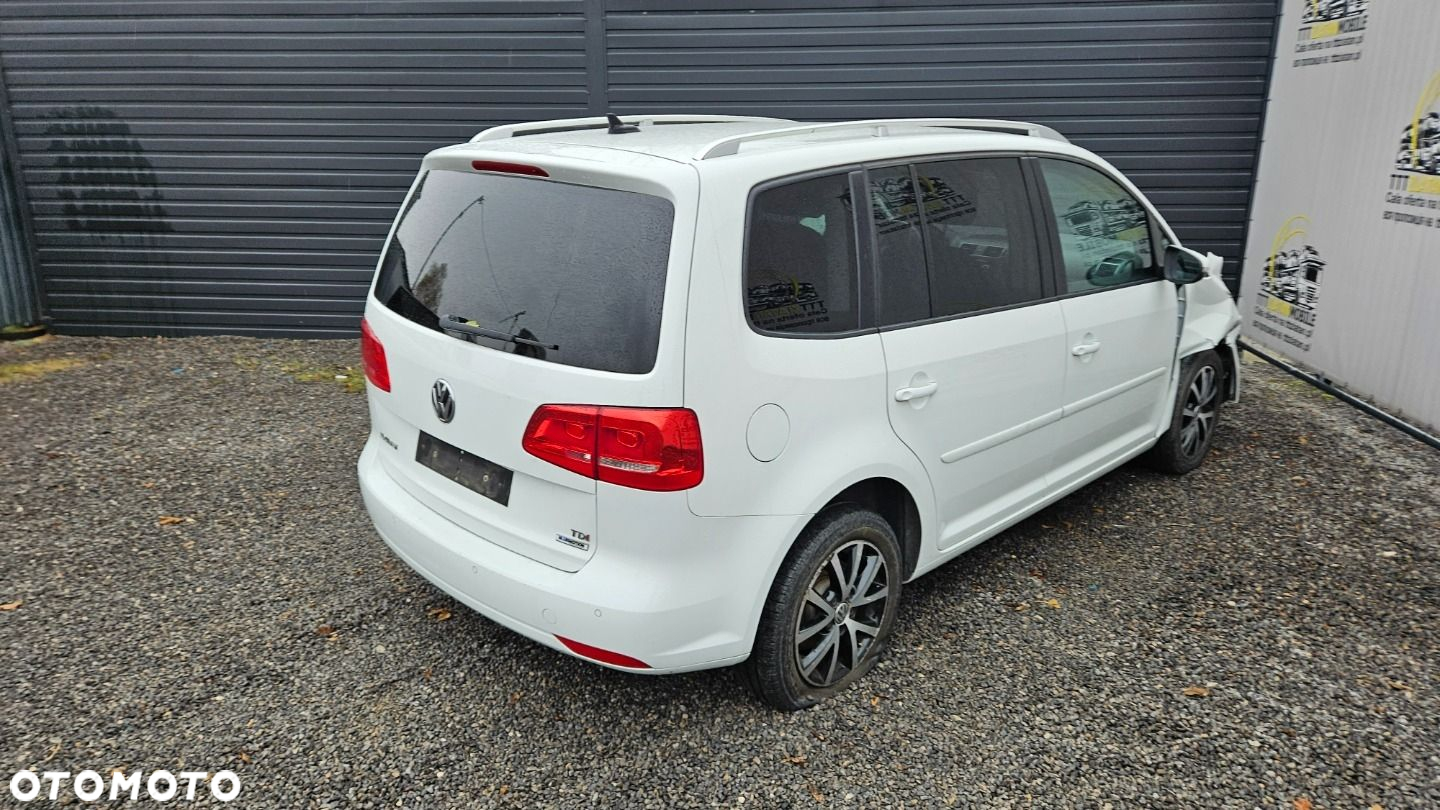 Volkswagen Touran - 25